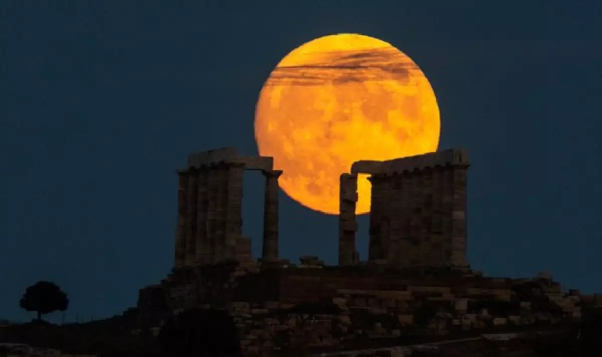 August Full Moon Festival Athens Greece – suemtravels