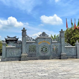 Entrance Bai Dinh